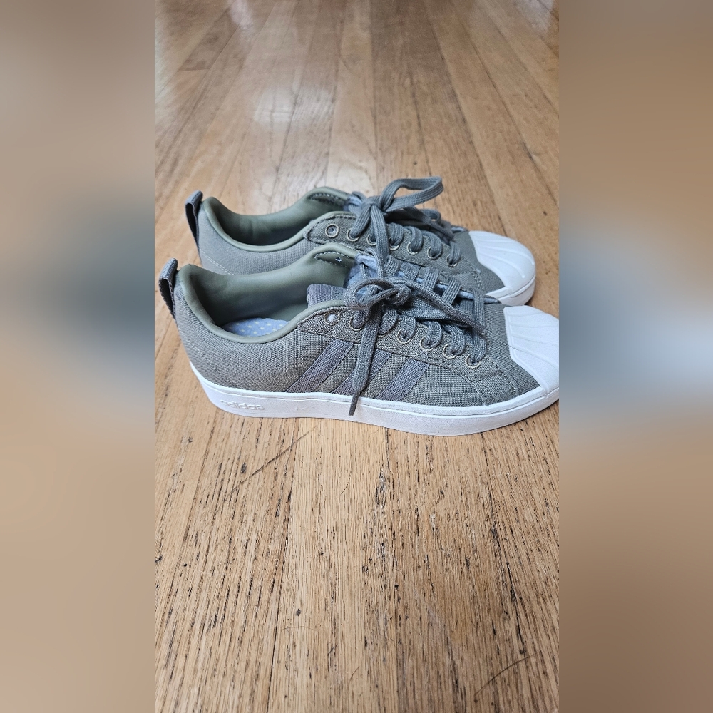 Adidas Streetcheck Cloudfoam Women's Tennis Shoes (GZ2197) Size 6 - Picture 2 of 4